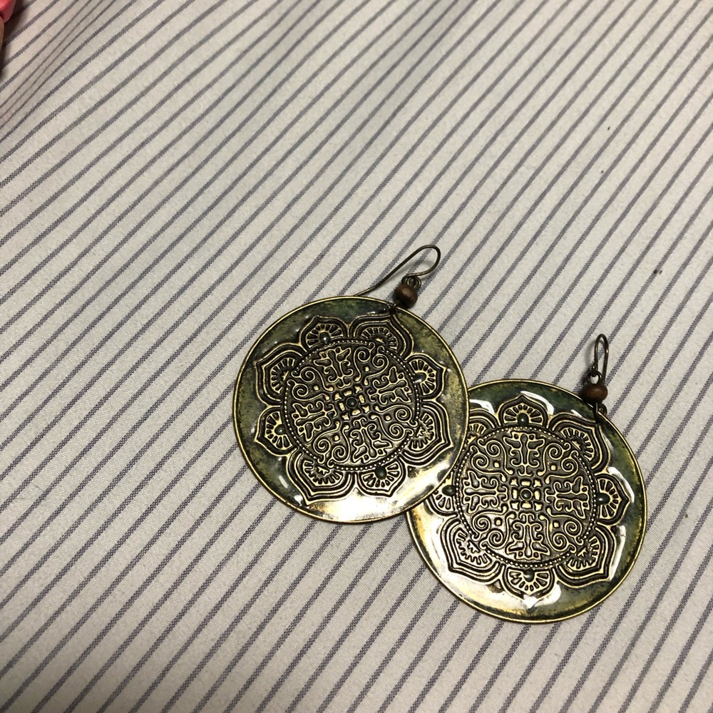 Green hippieish flower earrings